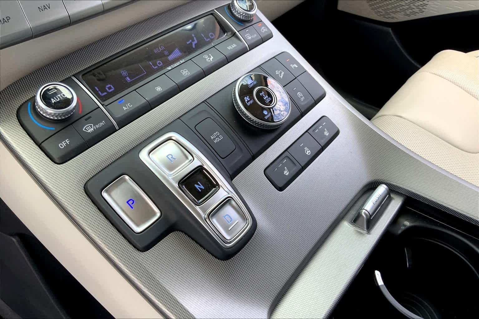 Used 2022 Abyss Black Pearl Hyundai SEL image 33