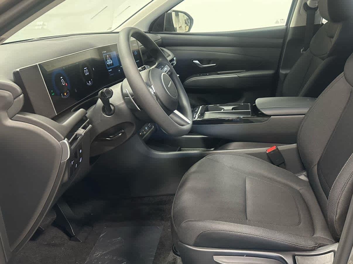 New 2026 Cashmere Bronze Hyundai Blue SE image 20