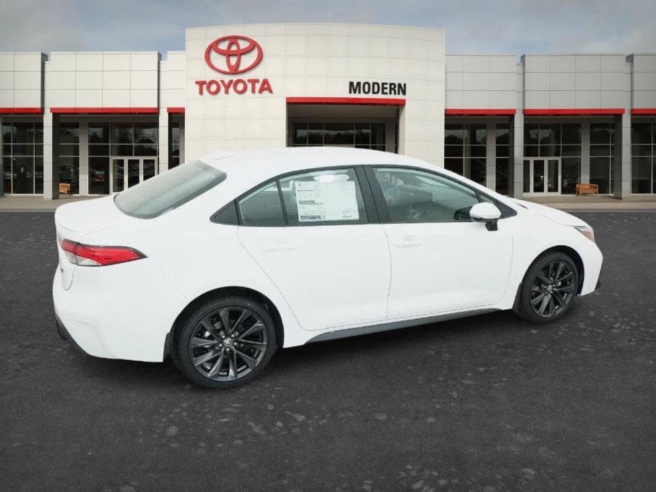 New 2026 Ice Cap Toyota SE image 4
