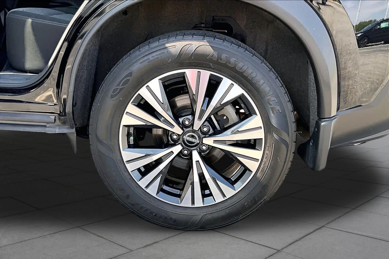 Used 2023 Super Black Nissan SV image 10