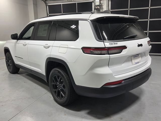New 2026 Bright White Clear-Coat Exterior Paint Jeep Altitude image 9