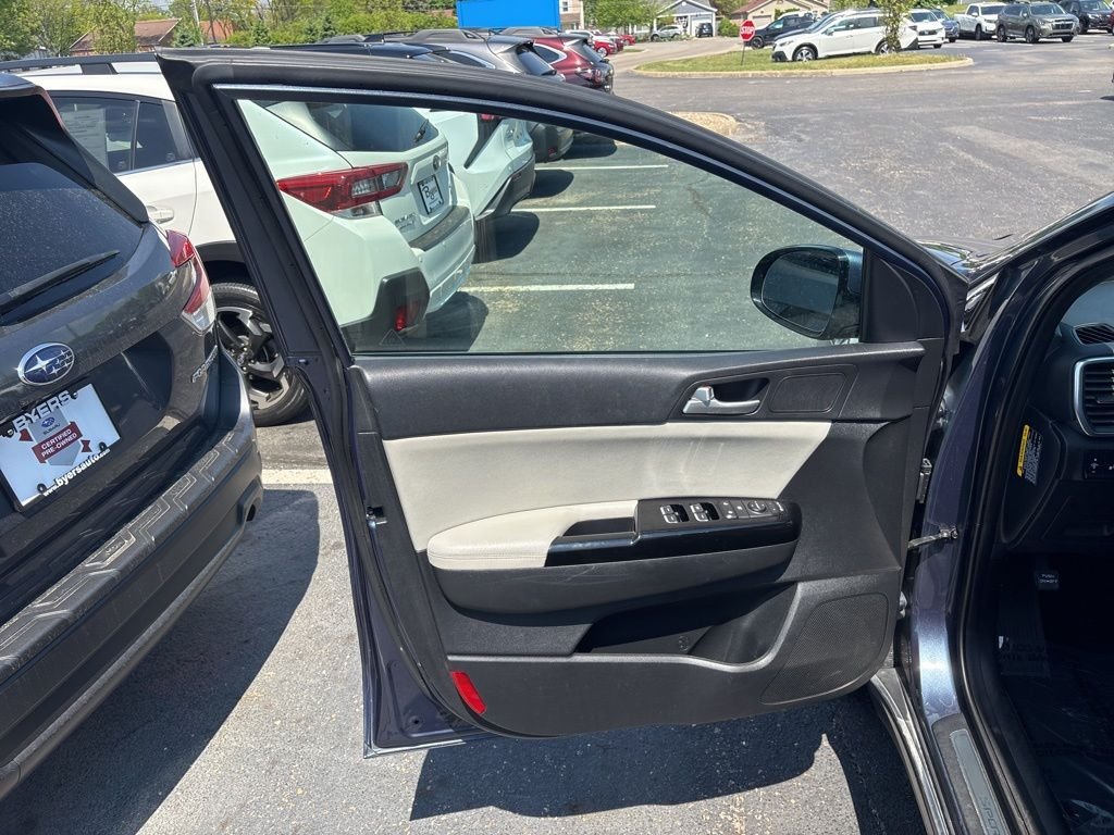 Used 2018 Blue Kia EX image 18