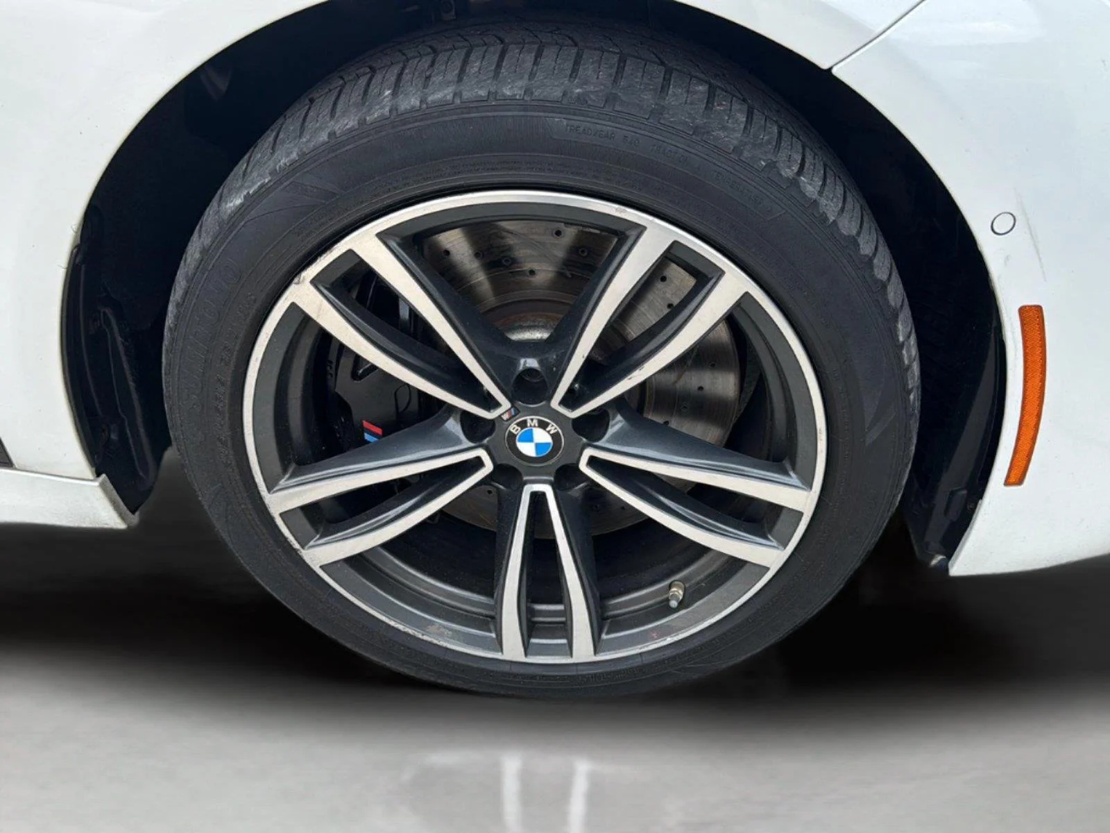 Used 2021 Mineral White Metallic BMW 750i xDrive image 27