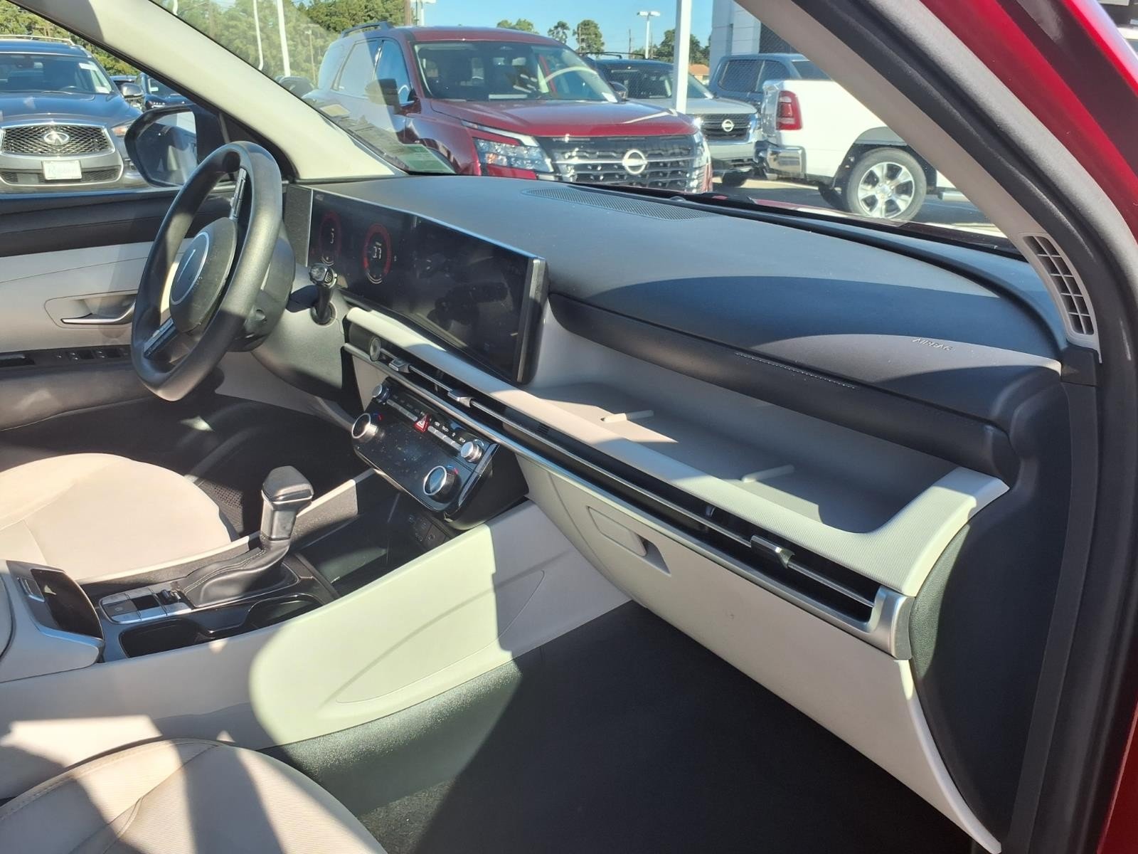 Used 2025 Ultimate Red Hyundai SEL image 11