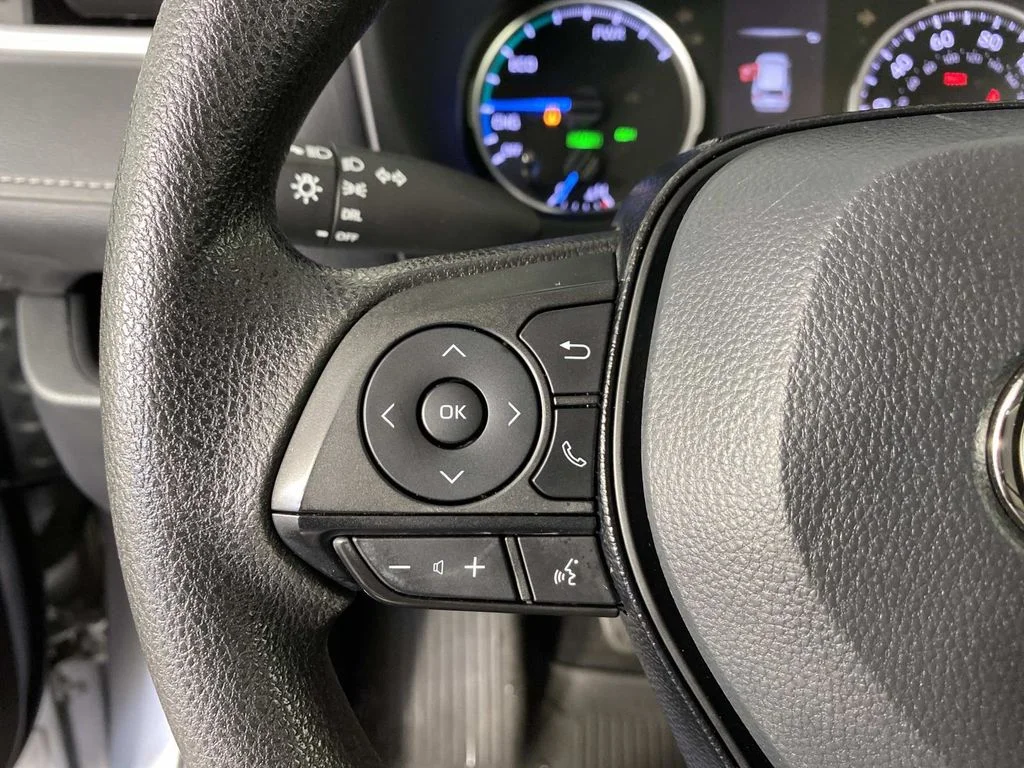 Used 2021 Silver Toyota LE image 15