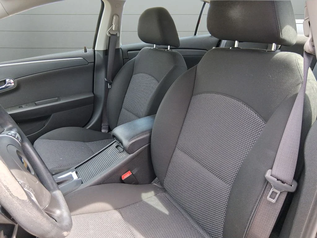 Used 2010 Blue Chevrolet LT image 9