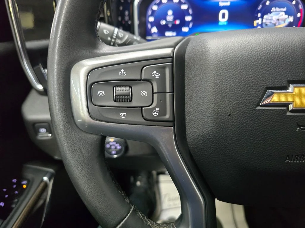 Used 2025 Gray Chevrolet LT image 19