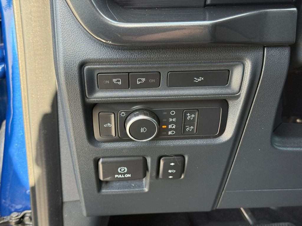 Used 2022 Blue Ford Tremor image 23