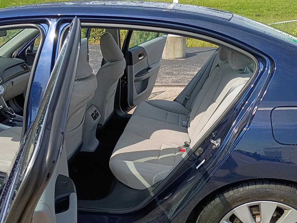 Used 2014 Obsidian Blue Pearl Honda EX image 13