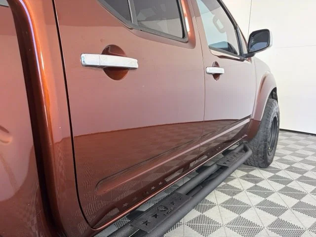 Used 2016 Brown Nissan SV image 17