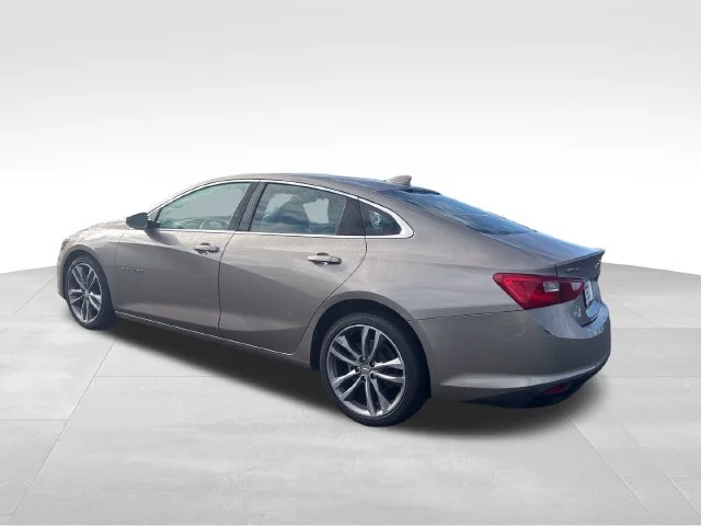 Used 2025 Mineral Gray Metallic Chevrolet 1LT image 3