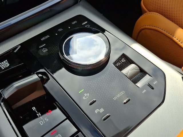 New 2026 Alpine White BMW 30 xDrive image 14