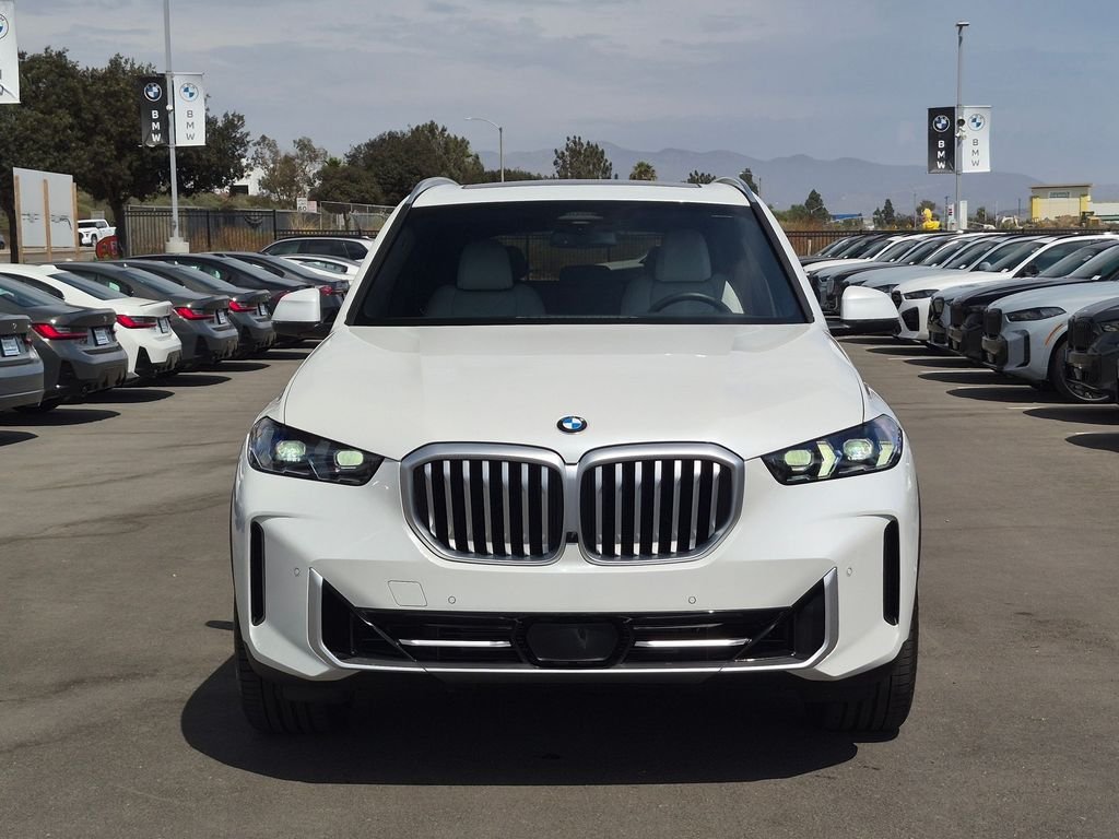 Used 2026 White BMW xDrive40i image 4