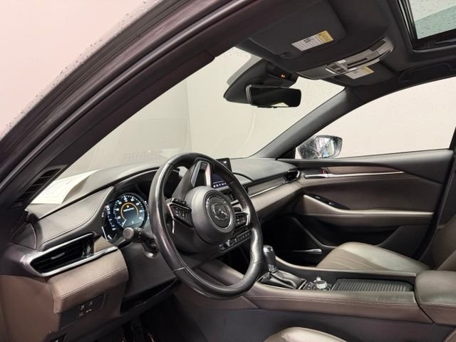 Certified Used 2018 Machine Gray Metallic Mazda Signature image 18