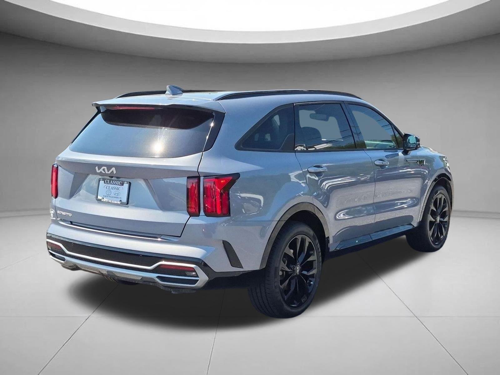Used 2023 GRAVITY GRAY KIA  image 5