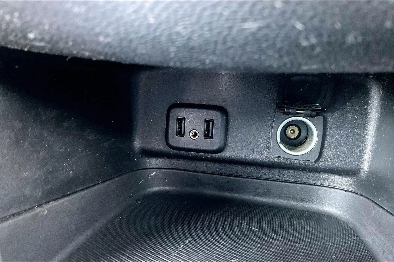 Used 2018 Blue Chevrolet LT image 17