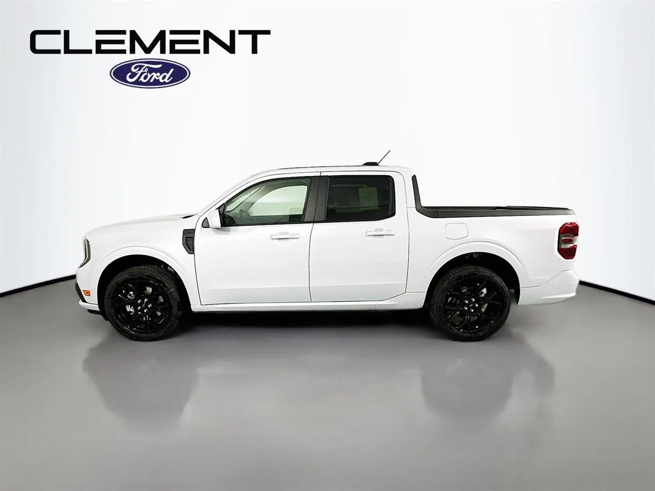 New 2026 Space White Metallic Ford Lobo™ image 36
