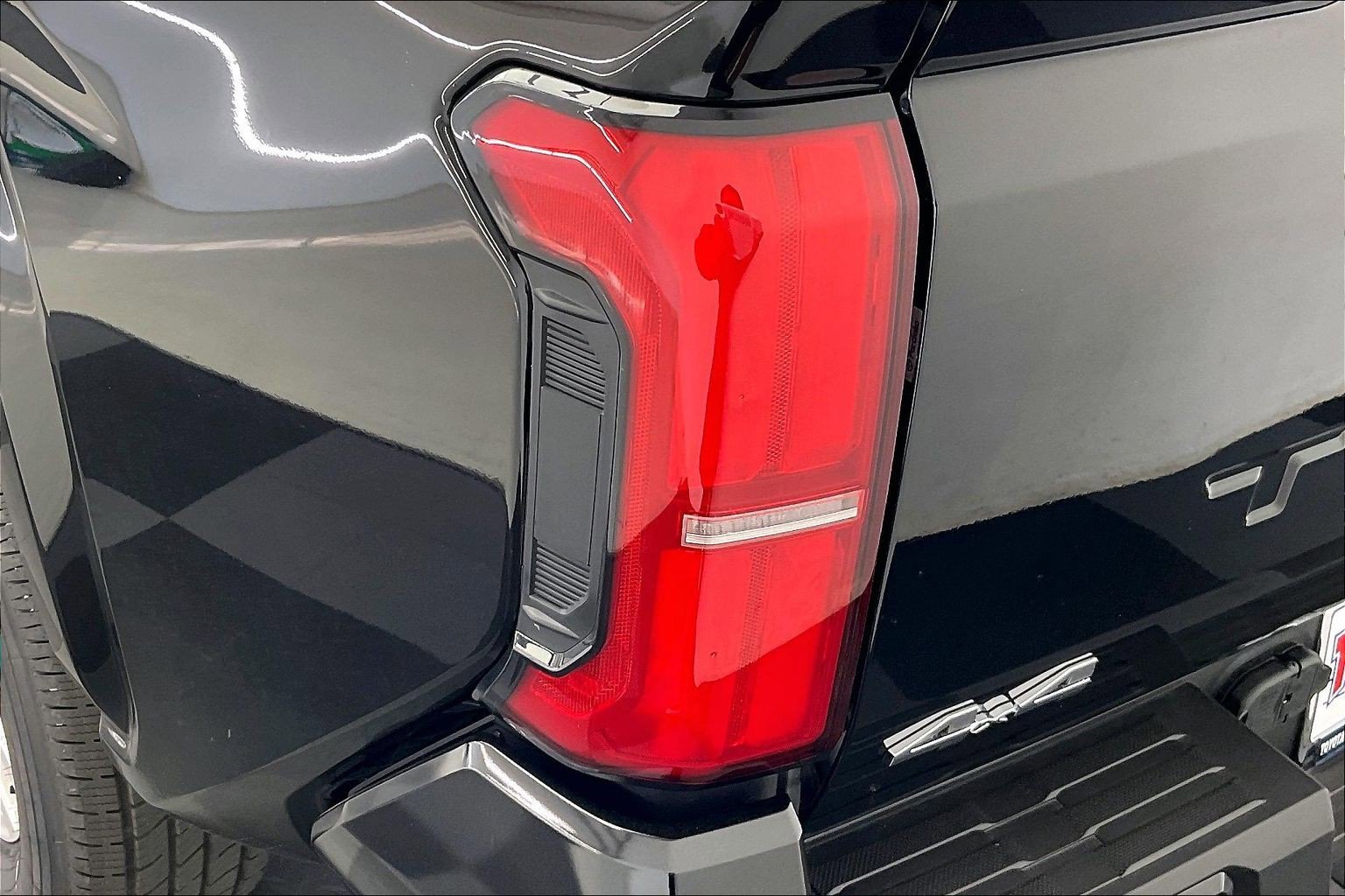 2026 Toyota Tacoma SR5 - Photo 16