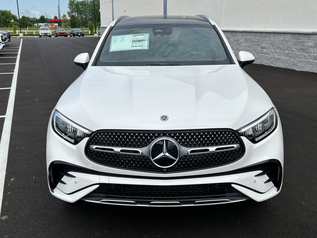 New 2026 Polar White Mercedes-Benz GLC 300 image 40