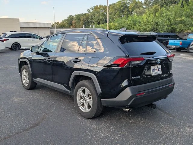 Used 2019 Midnight Black Metallic Toyota XLE image 10