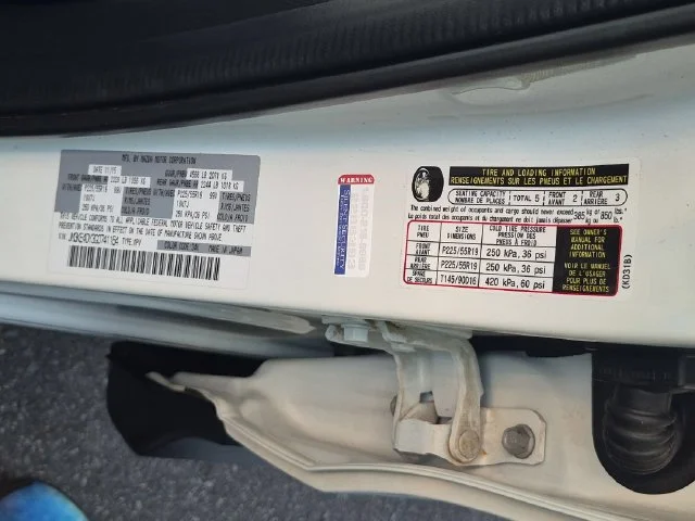 Used 2016 White Mazda Grand Touring image 38