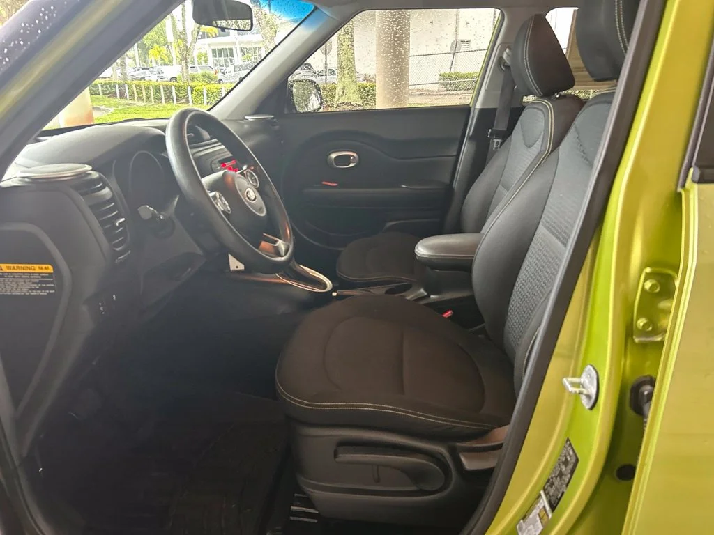 Used 2014 Green Kia Plus image 6