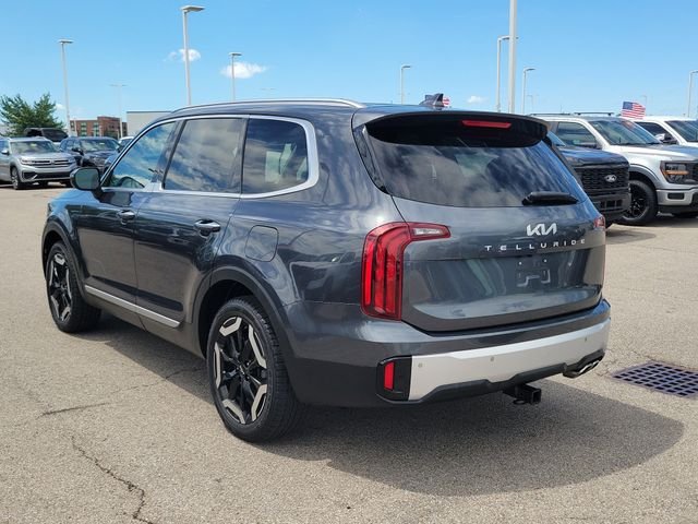 Certified Used 2023 Gravity Gray Kia S image 3