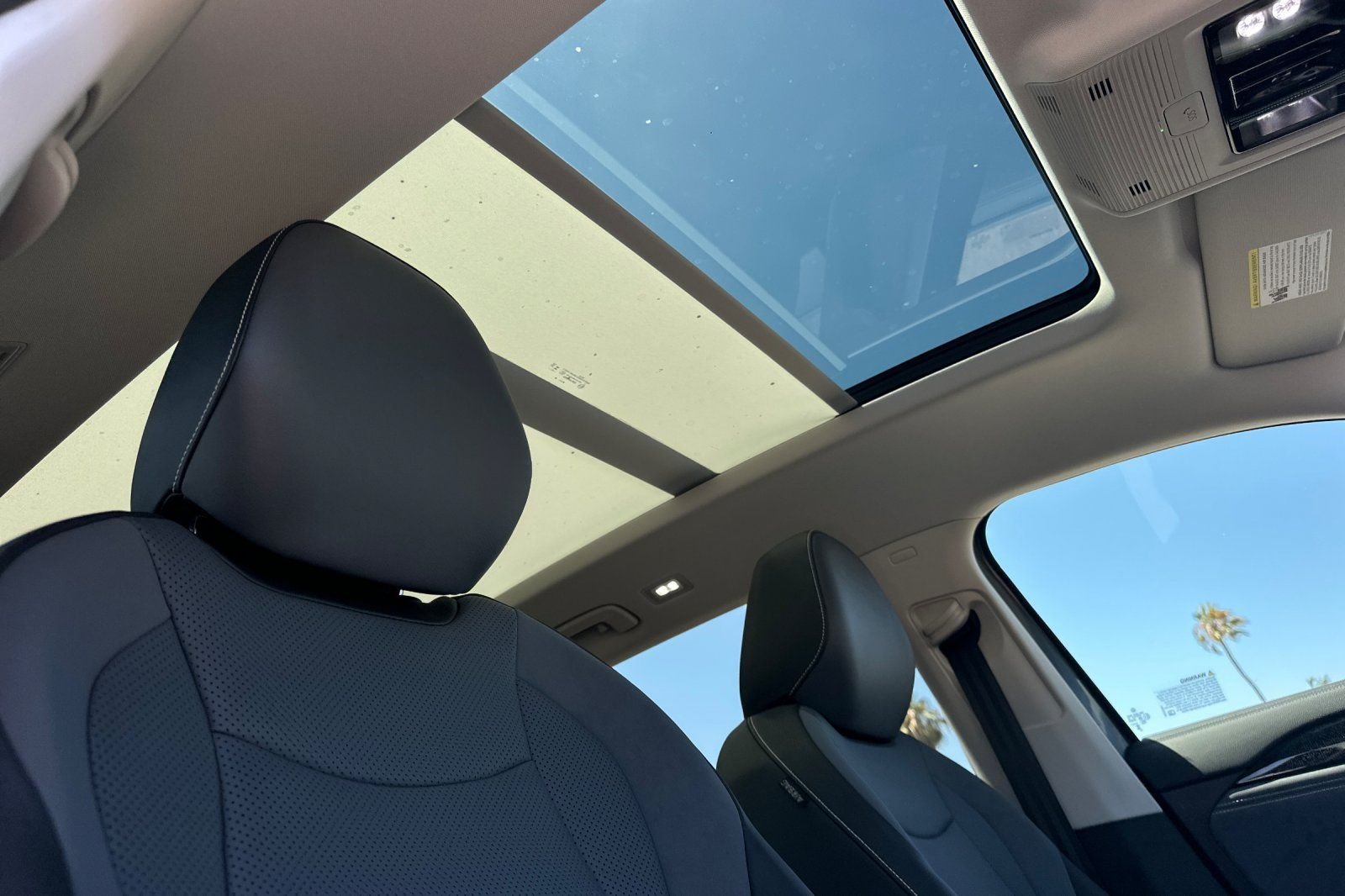 New 2026 Platinum Gray Metallic Volkswagen 2.0T SE image 17