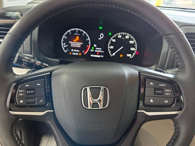 Used 2025 Silver Honda Touring image 28