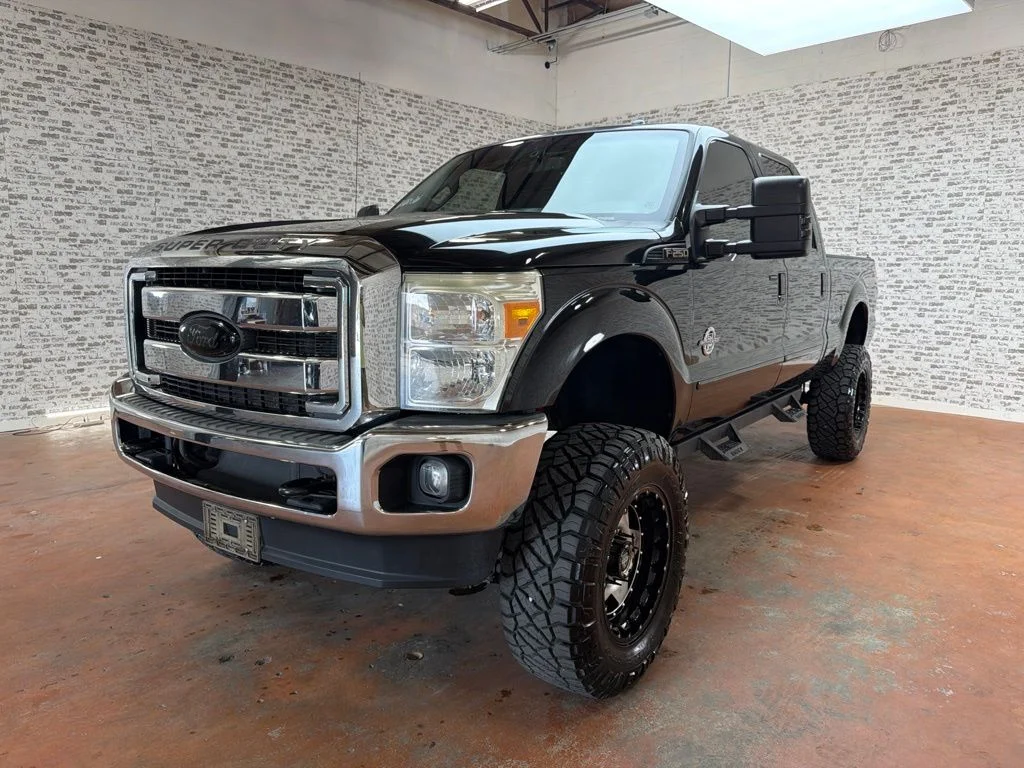 Used 2015 Tuxedo Black Metallic Ford Lariat image 3