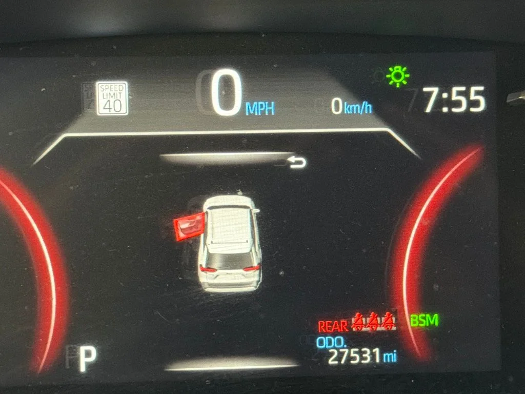 Used 2025 Ice Toyota XLE image 5