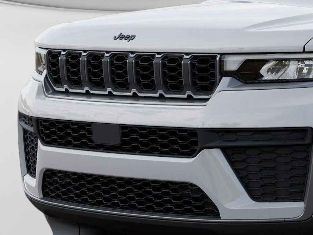 New 2026 Bright White Clear-Coat Exterior Paint Jeep Altitude image 11