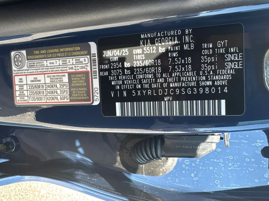 2025 Kia Sorento S - Photo 31