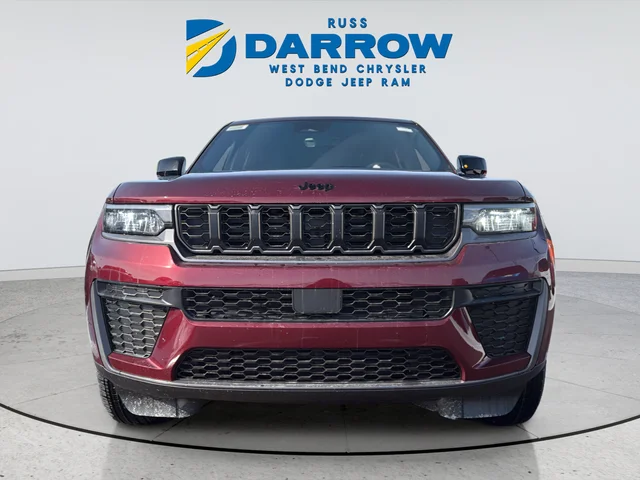 New 2026 Velvet Red Pearl-Coat Exterior Paint Jeep Altitude image 8