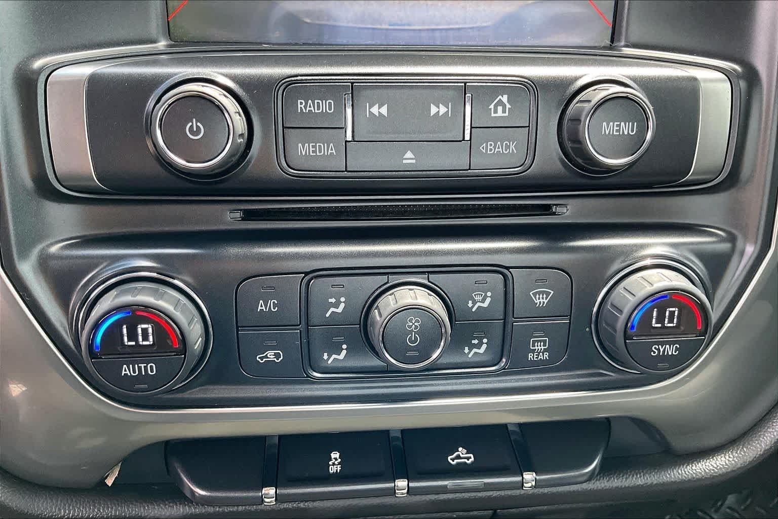 Used 2015 Slate Grey Metallic Chevrolet LT image 31