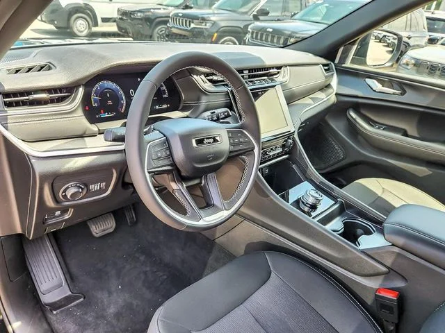 New 2026 Bright White Clearcoat Jeep Laredo image 10
