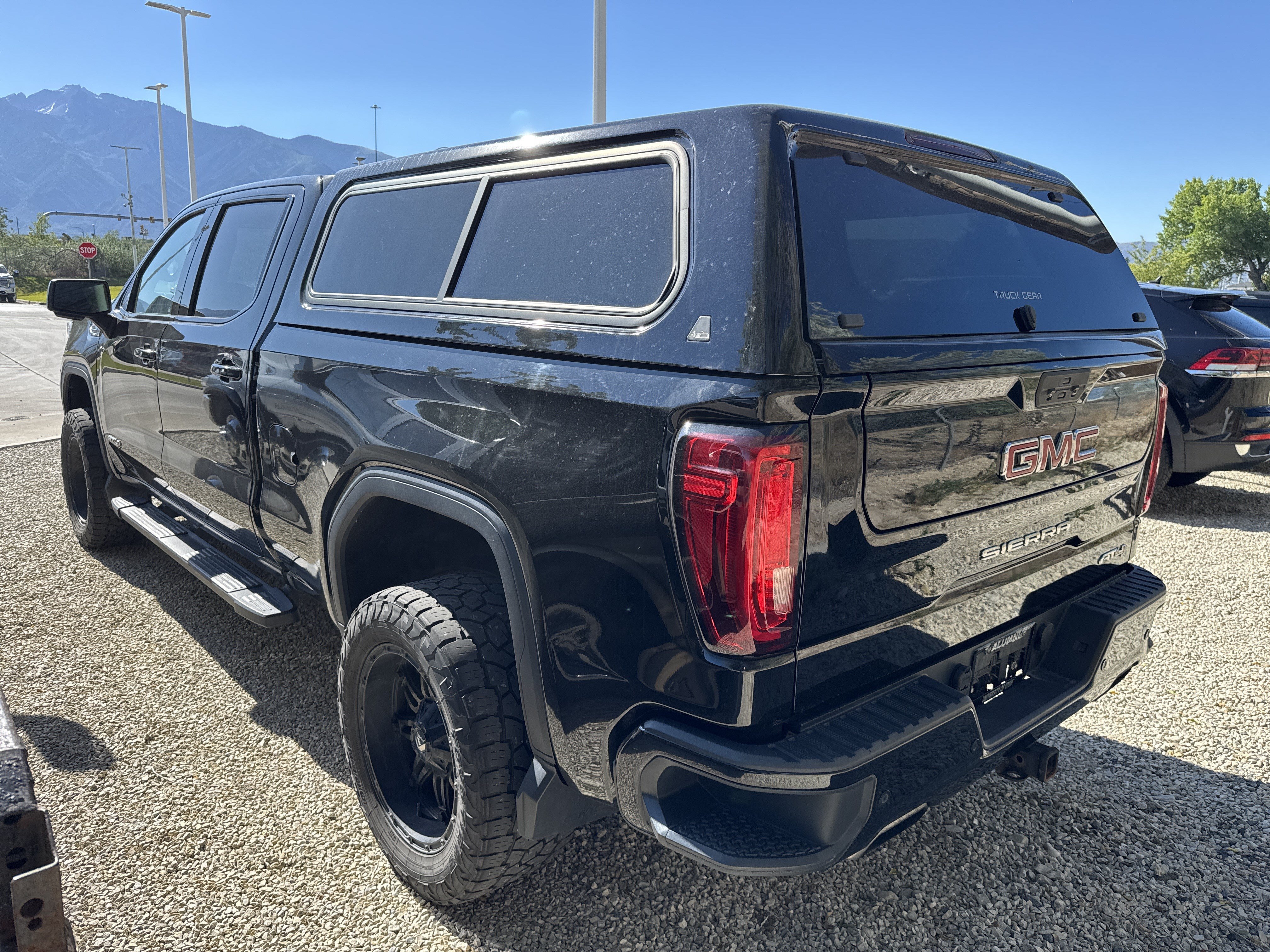 Used 2020 White GMC AT4 image 6