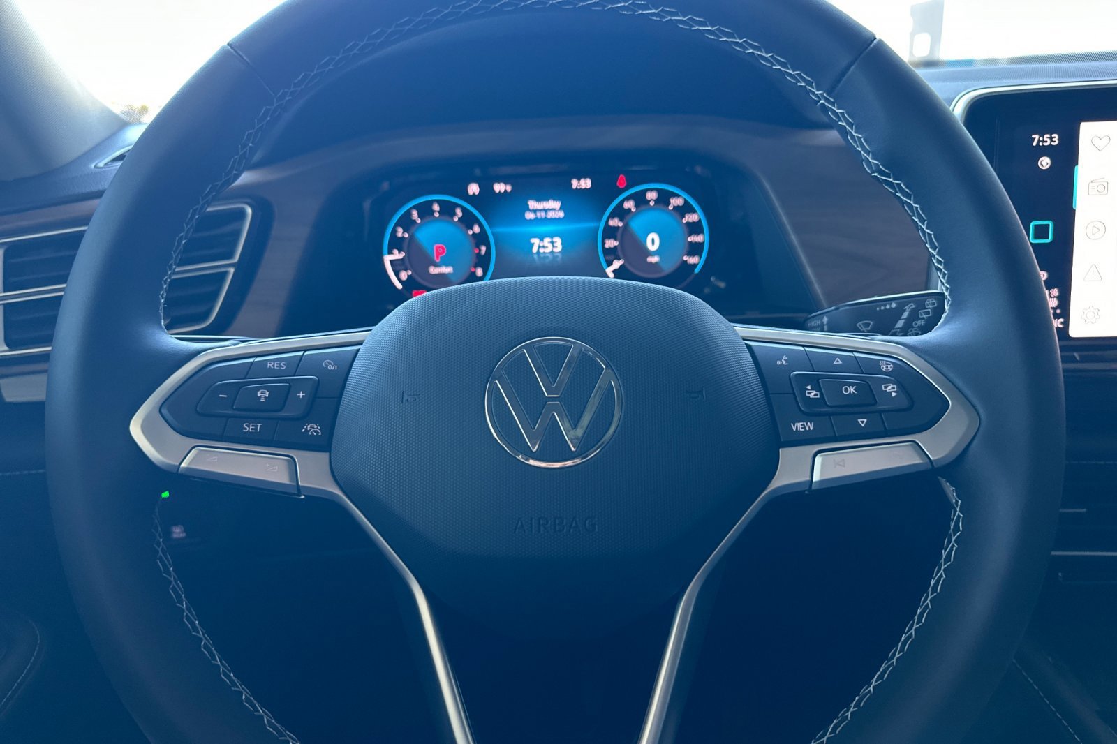 New 2026 Deep Black Pearl Volkswagen 2.0T SE w/Technology image 24