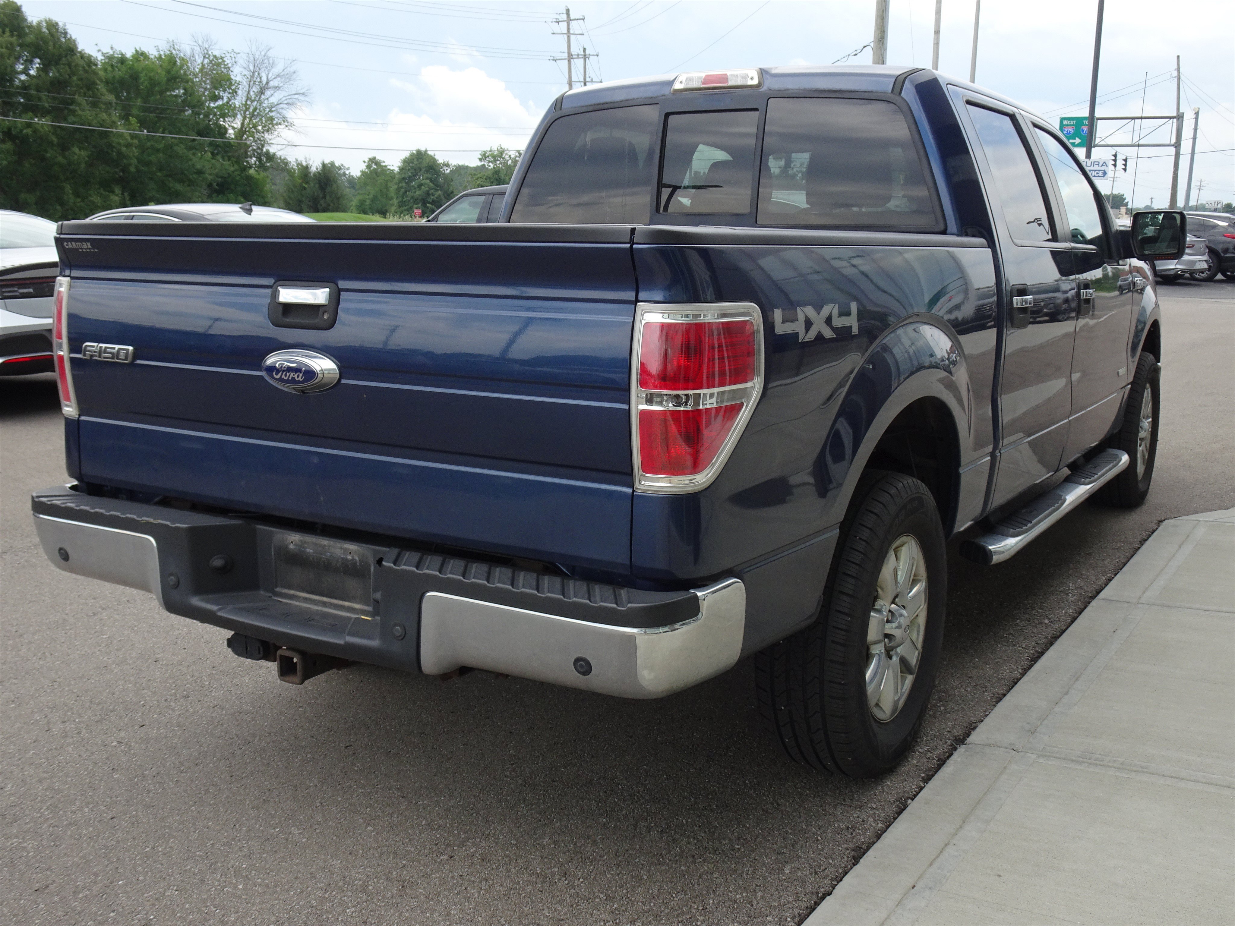 Used 2013 Blue Ford XLT image 5