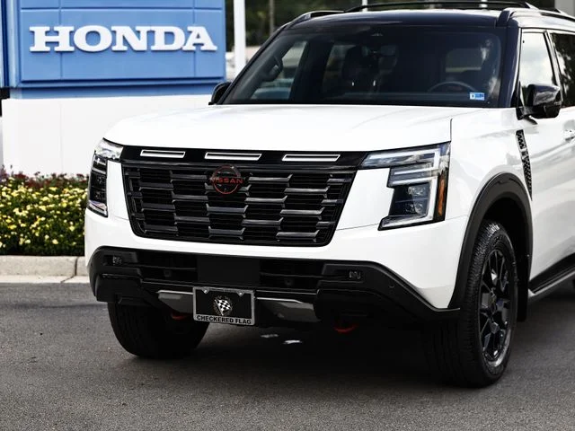 Used 2025 Aspen White/Super Black Nissan PRO-4X image 2