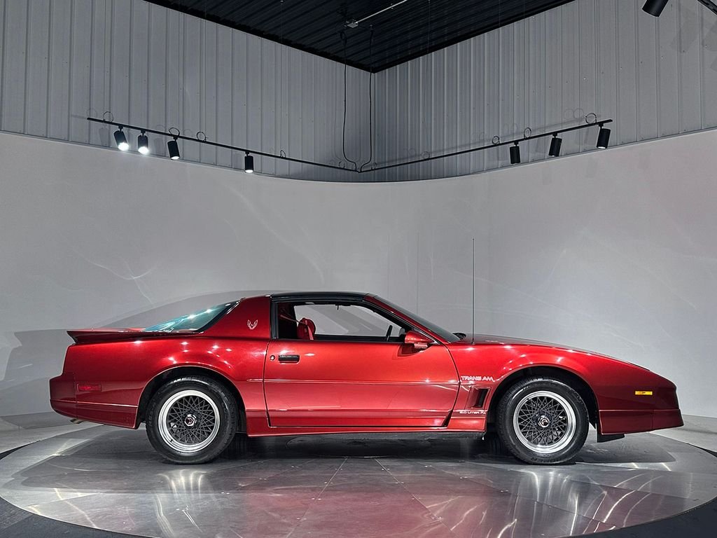 Used 1987 Red Pontiac  image 82