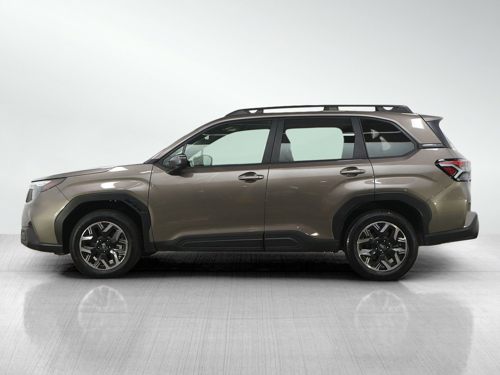 Used 2025 Subaru Forester Premium with VIN JF2SLDDC3SH545501 for sale in Burnsville, Minnesota