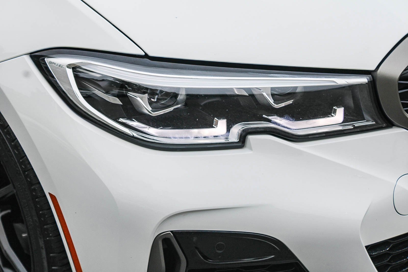 Used 2022 Alpine White BMW M340i image 8