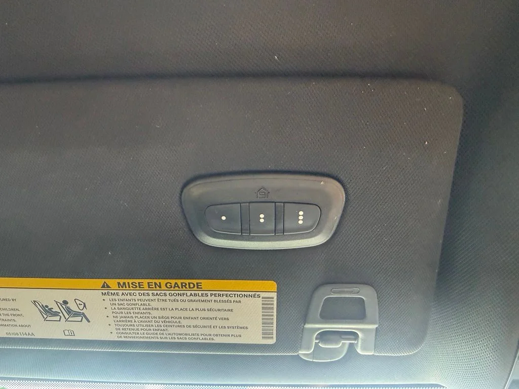 Used 2022 White Jeep Summit image 29