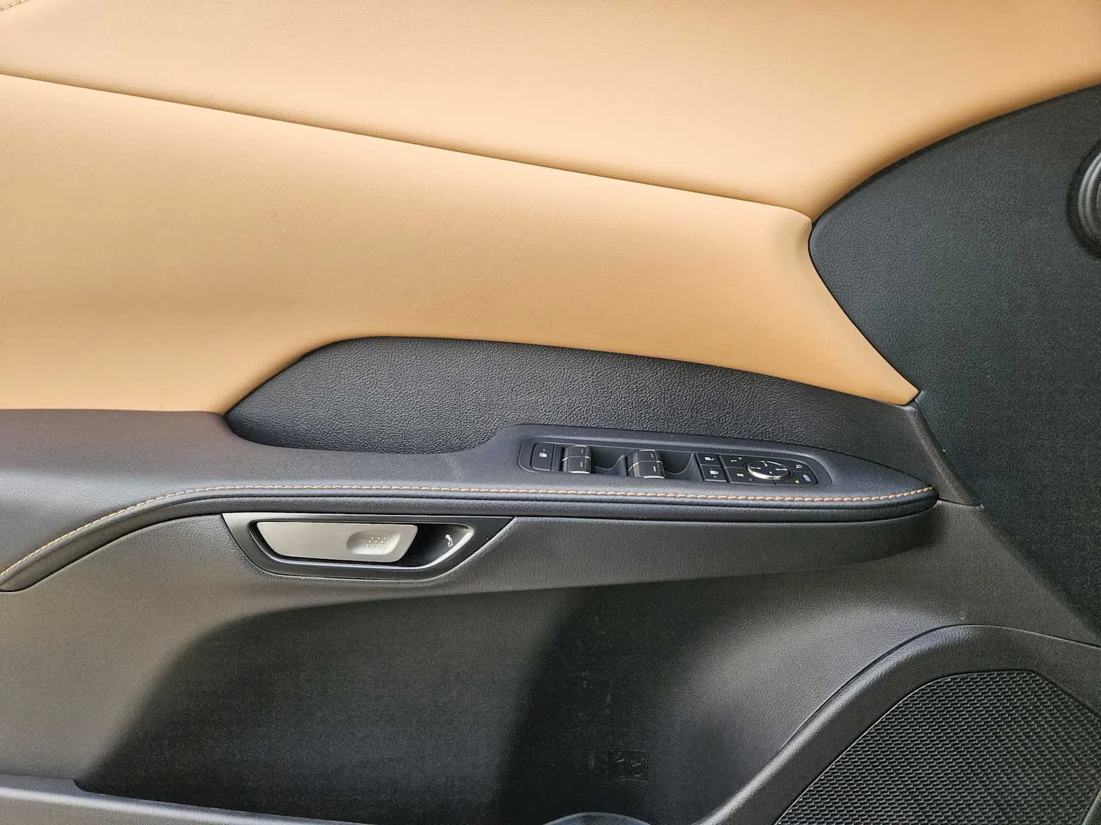 Certified Used 2025 NORI GREEN PEARL Lexus Premium image 18
