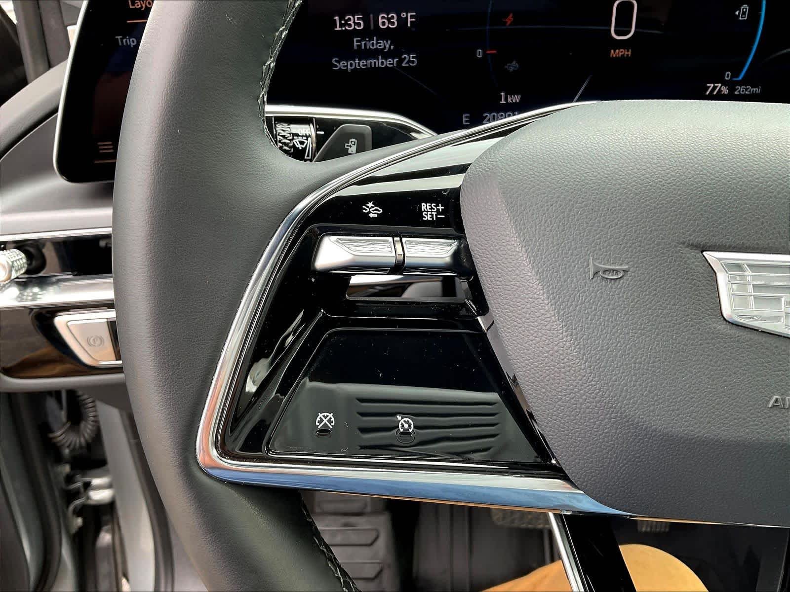 2024 Cadillac LYRIQ Tech - Photo 13