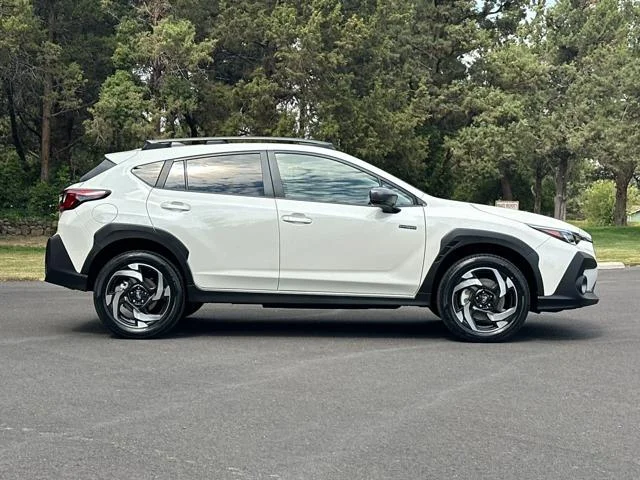 New 2026 CRYSTAL WHITE PEARL Subaru Limited Hybrid image 36