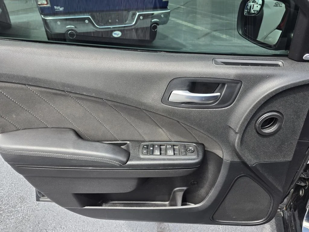 Used 2022 Pitch Black Clearcoat Dodge R/T image 21