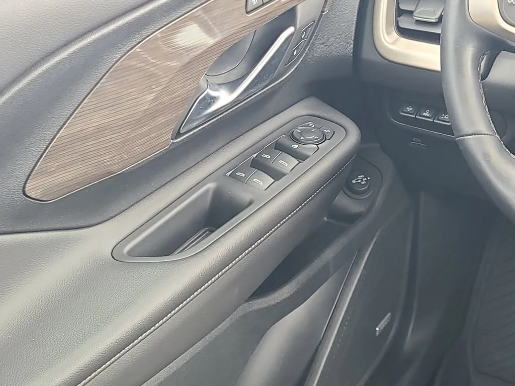 Used 2023 Ebony Twilight Metallic GMC Denali image 18