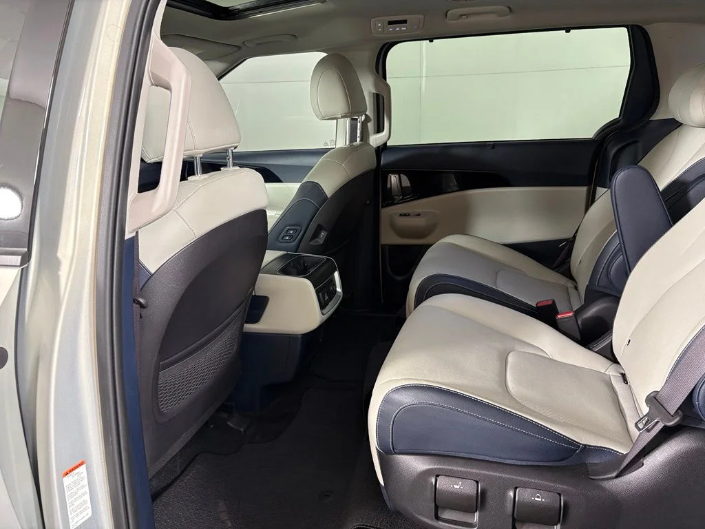 Used 2025 White Kia SX Prestige image 41
